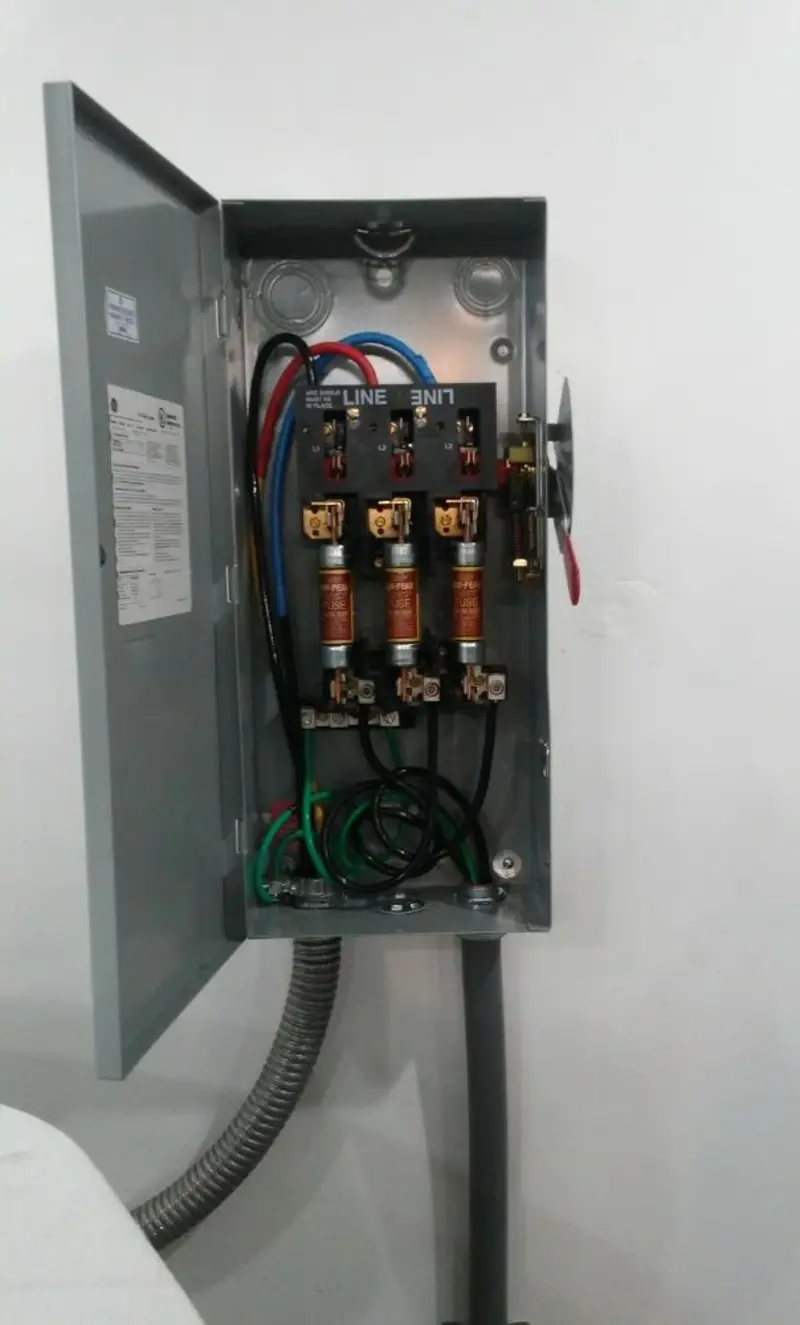 Three-phase disconnect switch installed for Smoke Detector Installation in Westland